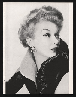 Eisenberg (Jewels) 1952 Hairstyle Michel of Helena Rubinstein, Photo Irving Penn