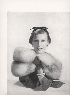 Cartier 1954 The Quick Blue Fox, Christian Dior New York, Photo Rawlings