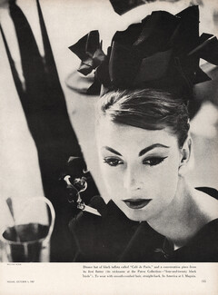 Patou 1957 Dinner hat, Photo William Klein