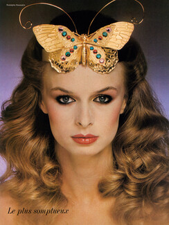 Alexandre (Hairstyle) 1977 Papillon de nuit dessiné par Alexandre, Hair Jewel