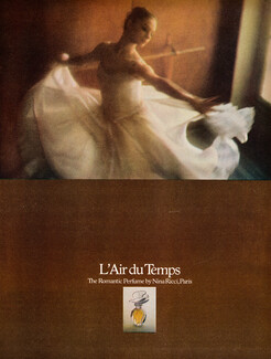 Nina Ricci 1973 L'Air du Temps, The Romantic Perfume, Ballerina, Photo David Hamilton
