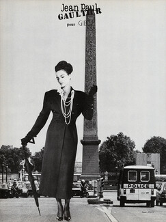 Jean Paul Gaultier (pour Gibo) 1982 Place de la Concorde, Photo Jules