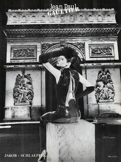 Jean Paul Gaultier (pour Gibo) 1982 Arc de Triomphe, Photo Jules