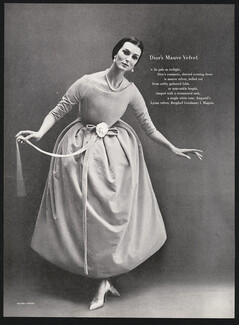 Christian Dior 1957 Mauve Velvet, Photo Richard Avedon