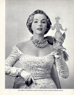 Chatham (Hairstyle) 1955 Bonzano (Cristaux), Madeleine de Rauch (Dress & Necklace) Photo Geiger