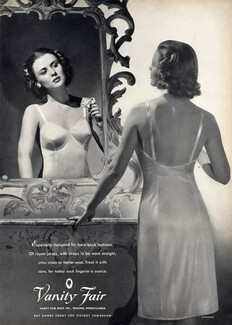 Vanity Fair (Lingerie) 1944 Nightgown