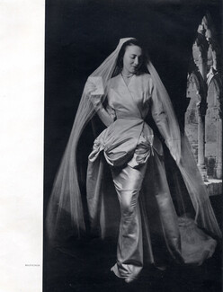 Balenciaga 1948 Robe de Mariée en satin, longue traine, Wedding Dress, Photo Philippe Pottier