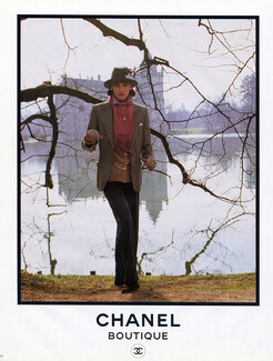 Chanel (Boutique) 1988 Inès de la Fressange