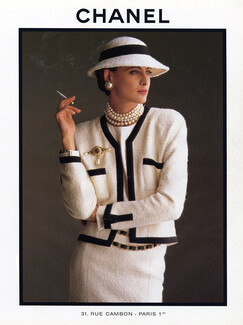 Chanel 1986 Inès de la Fressange Jewels Hat