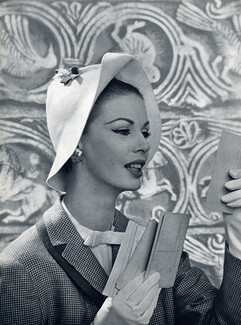 Paulette (Millinery) 1957 Photo Pottier
