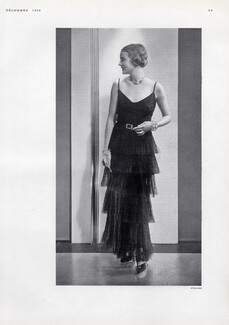 Chanel 1929 black dresses with ruffles, Photo Edward Steichen