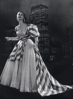 Schiaparelli 1953 Evening Gown, Photo Philippe Pottier, Staron
