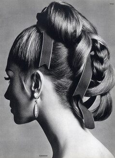 Van Cleef & Arpels 1966 Earrings, Alexandre Hairstyle, Photo Guégan