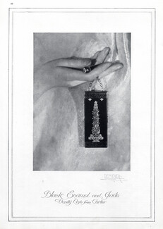 Cartier (Jewels) 1926 Black Enamel and Jade, Vanity Case