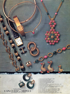 Van Cleef & Arpels (Jewels) 1970 Animals Clips, Bracelet, Necklace...