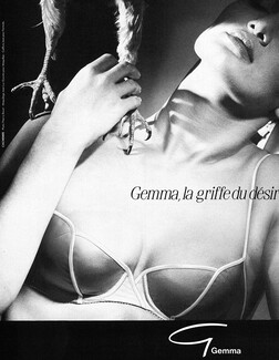 Gemma (Lingerie) 1985 Bra, Photo Thierry Bouet