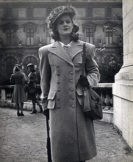 Nina Leen 1946 Original Photograph for Life 1946, April 1st. Maggy Rouff Coat