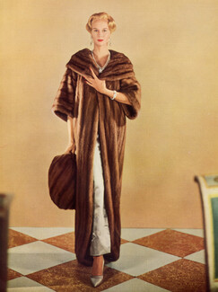 Pierre Balmain (Fur Coat) 1956 Photo Frances Mc laughlin