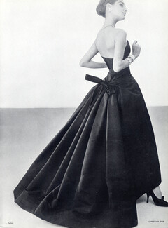 Christian Dior 1955 Backless black Evening Gown, Van Cleef & Arpels, Photo Pottier
