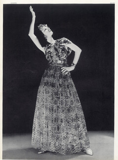 Chanel (Couture) 1937 Photo Man Ray