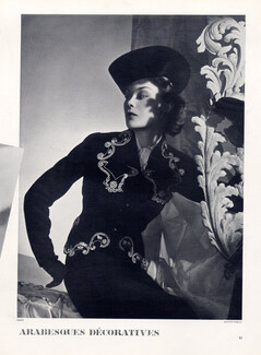 Schiaparelli 1937 Arabesques Décoratives, Fashion Photography