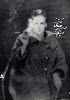 Christian Dior 1964 Cigarette holder