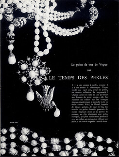 Chanel (Pearls) 1957 Long Necklace in Pearls, Clip in baroque Pearls