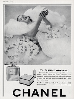 Chanel (Cosmetics) 1942 For Gracious Grooming, Photo Munkacsi
