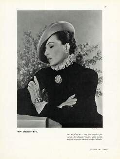 Herz-Belperron (Jewels) & Hermès (Gloves) 1936 Mrs Khaïry-Bey