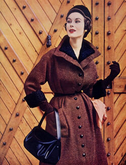 Lucile Manguin 1953 Ducharne, Hermès (Gloves) Suviane (handbag)