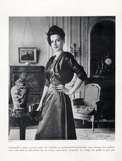 Schiaparelli (Couture) 1948 Photo Philippe Pottier
