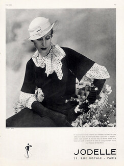 Jodelle (Couture) 1934 Photo Georges Saad, Rose Valois