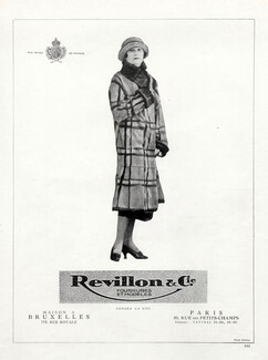 Revillon (Fur Coat) 1924 Photo Rahma