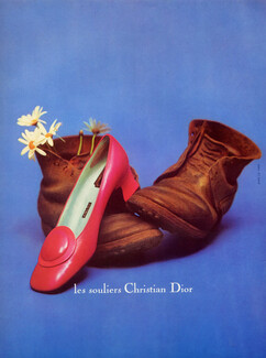 Christian Dior (Shoes) 1967 Photo Jean-Paul Cadé