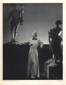 Augustabernard 1934 Photo Hoyningen-Huene, statues de Serge Roche
