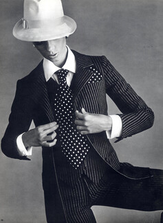 Yves Saint-Laurent 1967 "Al Capone Style" Dormeuil, Photo J.L Guégan