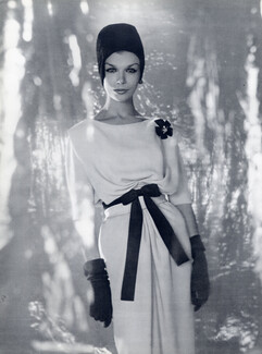 Pierre Cardin (Couture) 1960 Photo Philippe Pottier, Ducharne