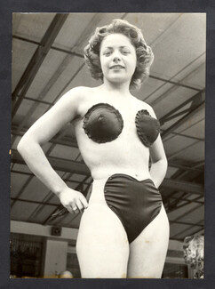 Reard (Swimwear) 1955 Original Press Photo Universal