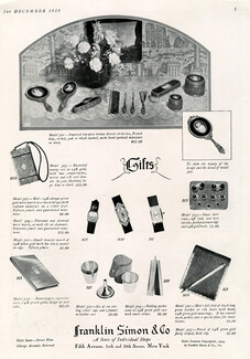 Franklin Simon & C° (Department Store) 1924 Gifts, vanity case, watches, bracelet, ivory
