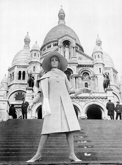 Hermès (Couture) 1963 Coat, Photo Guy Arsac, Sacré-coeur