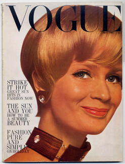 UK Vogue British Magazine 1967 May, Christian Dior, David Bailey, Helmut Newton, 168 pages