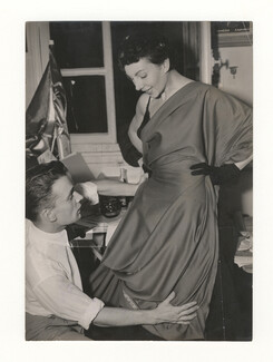 Alwynn 1951 Original Fashion Photo Press Eclair Mondial, Fitting