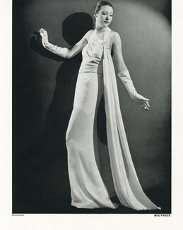 Molyneux 1938 White Evening Gown, Scarf, Brooch, Photo Kollar