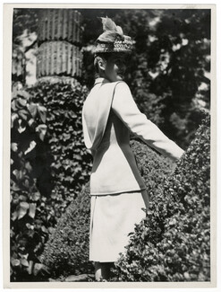 Legroux Soeurs 1945 Service Photographique du Ministère de l'Information, Services Etrangers, Original Fashion Photography
