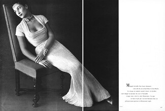 Lucile Manguin 1950 Robe du soir en lamé blanc de Jean Martin, Décolleté, Plis, Photo Pottier