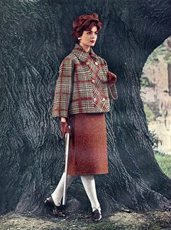 Hermès (Couture) 1958 Huntress, Lesur, Photo Guy Bourdin