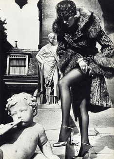 Christian Dior 1976 Fur, Stockings, Shoes, Photo Helmut Newton