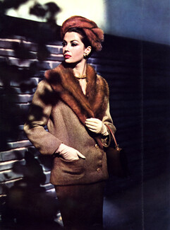Maggy Rouff 1959 Rodier, col vison, Sac et gants Hermès
