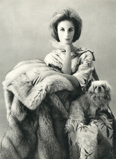Lanvin Castillo 1959 Mrs Patrick Guinness, Dolores Von Furstenberg, Pekingese Dog, Photo Harry Meerson