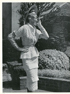 Christian Dior 1950 Robe de linon blanc brodée d'écailles